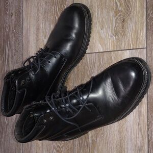 Cole Haan black leather ankle boots. Mint condition. Size 8.5